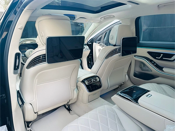 Mercedes- Benz S-Class inside